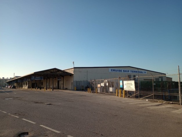 Private shuttle to Galveston cruise terminal